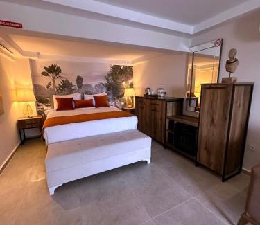 Altinoluk Hotel | Discover Delight at Suuyla Butik Otel with a Pool