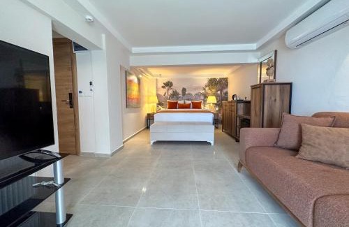 Altinoluk Hotel | Discover Delight at Suuyla Butik Otel with a Pool