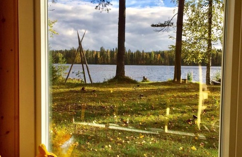 Vierema Cabin | Suviranta: Cozy Lake House with Sauna & Hot Tub Escape