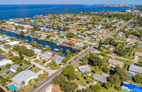 Venetian Way House | Family-Friendly Suwannee Lane with Top Guest Ratings