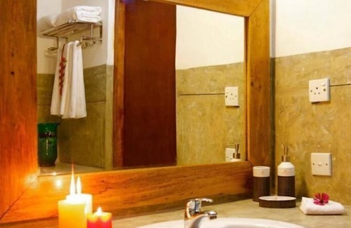 Tangalle Bed & Breakfast | Relax at Suwaya Villa with Pool and Family-Friendly Perks