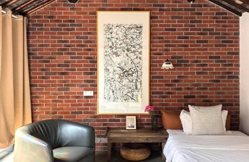Suzhou Old Town House | Discover Suzhou Houlishenghuo Guesthouse: Family Friendly Stay