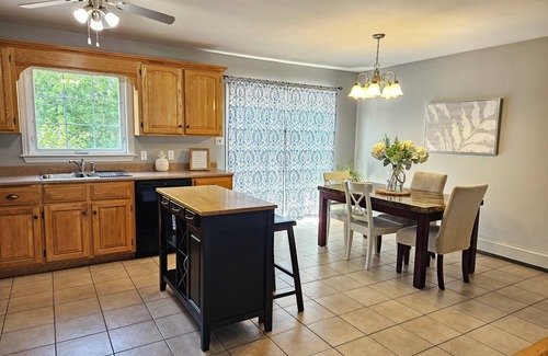 Cornwall House | Exceptional Stay at Suzie's Place - Family-Friendly Amenities
