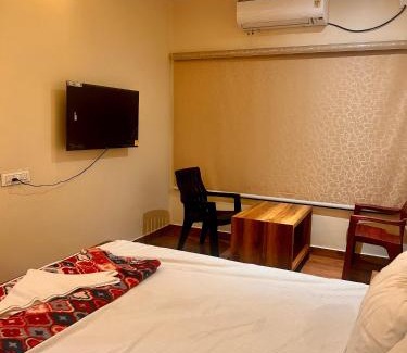 Farooq Nagar Hotel | Discover SV Banquets with Family-Friendly Amenities