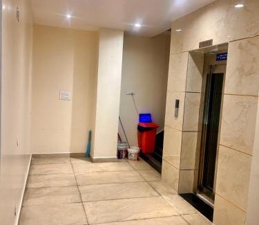 Farooq Nagar Hotel | Discover SV Banquets with Family-Friendly Amenities