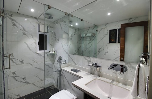 Jamnagar Hotel | Comfortable SVASTI Inn Jamnagar: Family-Friendly Amenities