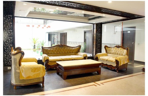 Gwalior Hotel | Budget-Friendly SVC Inn with Great Breakfast Options