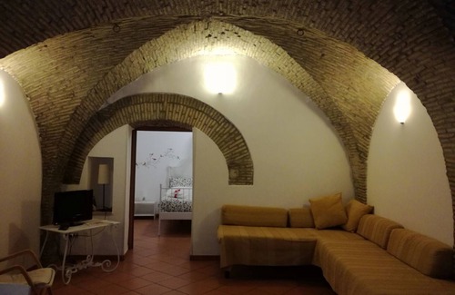 Troia Bed & Breakfast | Experience Relaxation at Svegliarsi nei Borghi - La Patronale