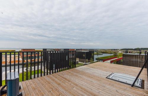Klaipeda District Municipality Apartment | Discover Svencelės sala: Oceanfront Bliss with Top Ratings
