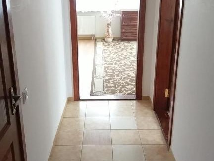 Svyatoshyns'kyi District Apartment | Family-Friendly Sviatoshyn Aparthotel with Kitchen Amenities
