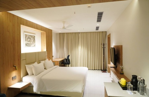 Vizianagaram Hotel | Discover Comfort at SVN Lake Palace with Family-Friendly Amenities