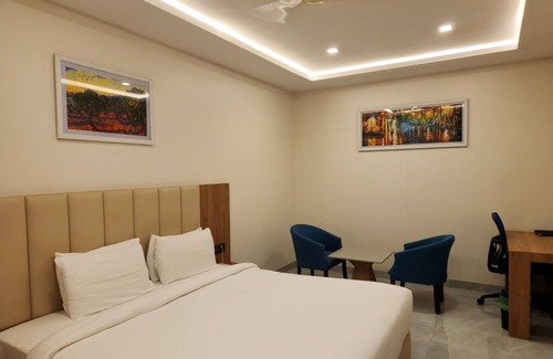 Vizianagaram Hotel | Discover Comfort at SVN Lake Palace with Family-Friendly Amenities