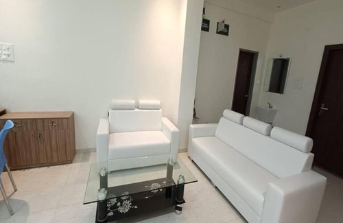 Indore Apartment | Convenient Stay at SwageStay Scheme No 114 with Breakfast