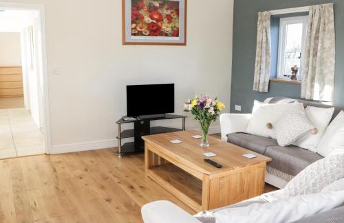 Burlton House | Kid-Friendly Retreat at Swallow Barn - 4-Star Guest Rated!