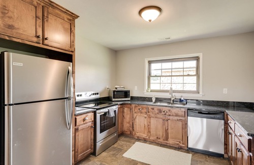 Lookout Mountain House | Swallow's Nest: Your Ideal Retreat with Ocean Views