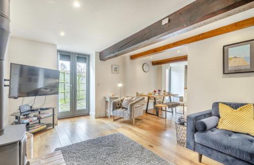 Little Snoring House | Family-Friendly Retreat at Swallows Barn Awaits You