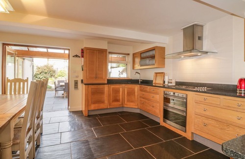 Tuckenhay House | Swallows: Family-Friendly Country Cottage in Cornworthy