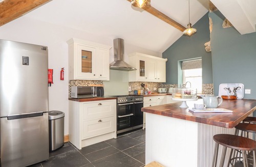Morvah Cottage | Swallows Nest: Character Cottage with Ocean Views & Pet-Friendly