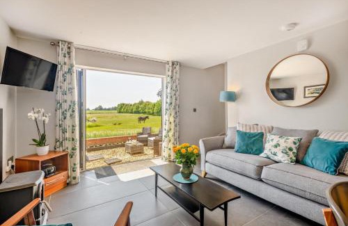 Fakenham House | Relaxing Retreat at Swallows Return in Colkirk