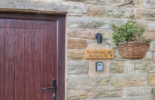 Allgreave House | Guest Favorite: Discover Swallows Return with 9.5/10 Rating