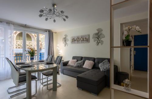 Mers-les-Bains Apartment | Cozy Swan Apartment with Balcony Near Mers-les-Bains Beach