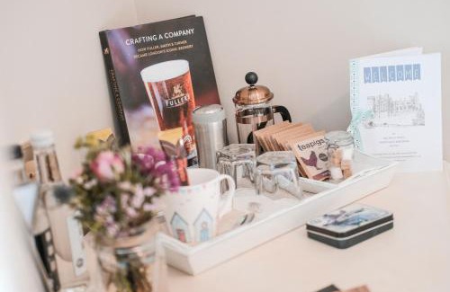 Arundel Hotel | Discover Swan Hotel: Pet-Friendly Stay with Great Ratings
