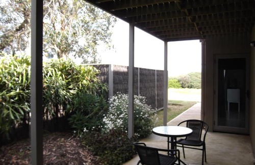 Ventnor House | Relax at Swan Lake Guest House with Hot Tub & Great Reviews