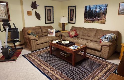 Evergreen Apartment | Peaceful Swan Mountain View Suite with Lovely Amenities