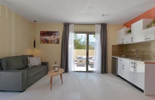 Loutra Oraias Elenis House | Relax at Swan Paradise Residences with Oceanfront Views
