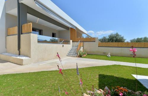 Loutra Oraias Elenis House | Relax at Swan Paradise Residences with Oceanfront Views