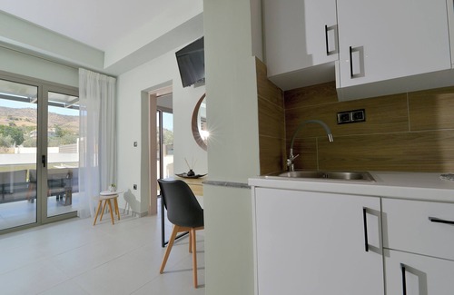 Loutra Oraias Elenis House | Unforgettable Swan Paradise Residences with Family Amenities
