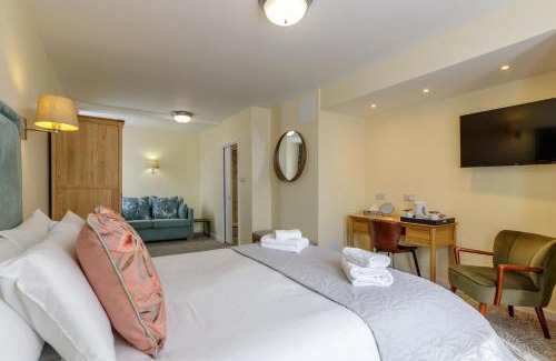 Newport Pagnell Hotel | Pet-Friendly Comfort at Swan Revived Hotel - Rated 8.1
