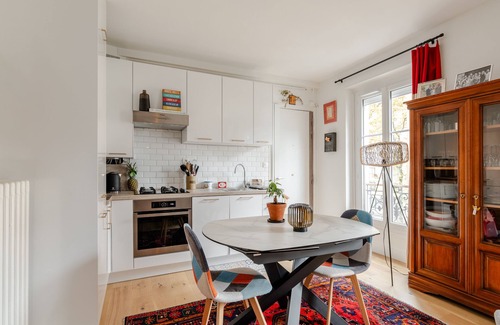 Grenelle Apartment | Discover Swan's Nest: Family-Friendly with Spa & Kitchen