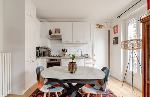 Grenelle Apartment | Discover Swan's Nest: Family-Friendly with Spa & Kitchen