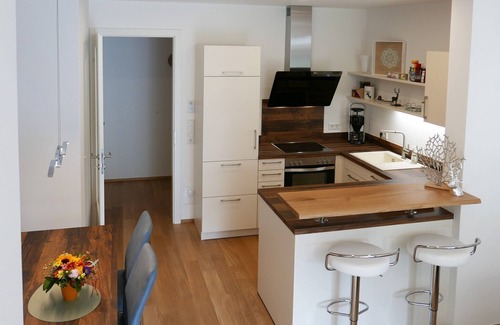 Gmain Apartment | Elegant Swan Apartment with Terrace in Pedestrian Zone