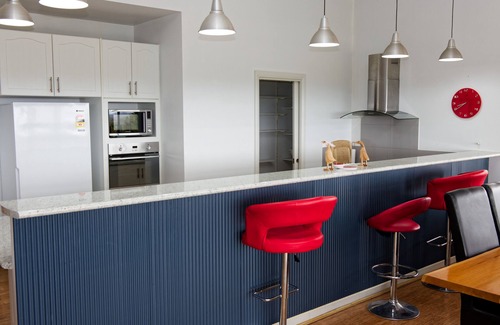 Baskerville House | Ocean View Retreat at Swan Valley Heights Merino Manor