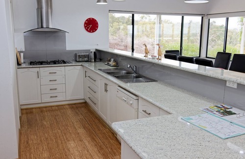Baskerville House | Ocean View Retreat at Swan Valley Heights Merino Manor