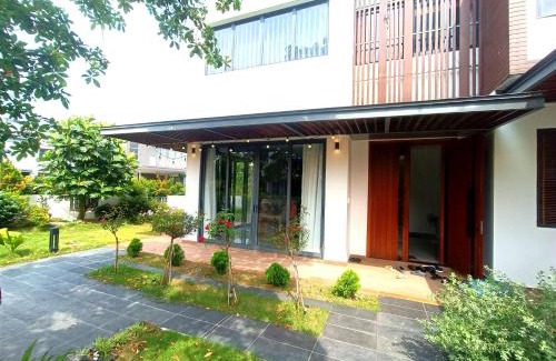 Nhon Trach Villa | Discover SWANBAY: Family-Friendly Retreat with Pool & Hot Tub