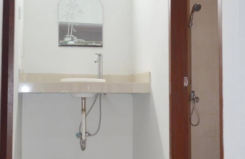 Kartika Plaza House | Family-Friendly Retreat at Swandewi Homestay
