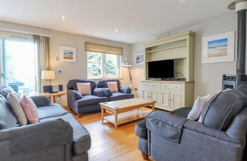 Eleighwater House | Discover Swandown: Family-Friendly Retreat with Pool
