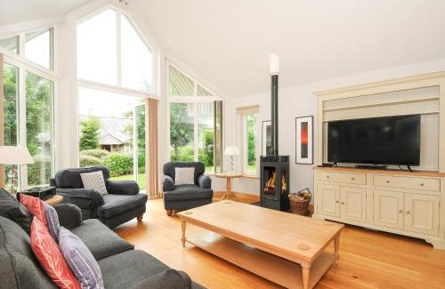 Eleighwater House | Discover Swandown: Pet-Friendly Retreat with Private Pool