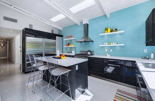 Vista Las Palmas House | Midcentury Designer Showplace with Pool and Spa Retreat