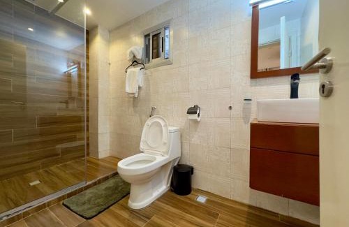 Douala Apartment | Modern Apartment with Child-Friendly Amenities