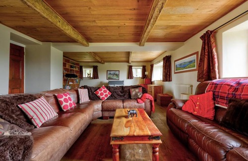 Fourstones Near Bentham House | Family-Friendly Retreat at Swans Farm with Pet Amenities
