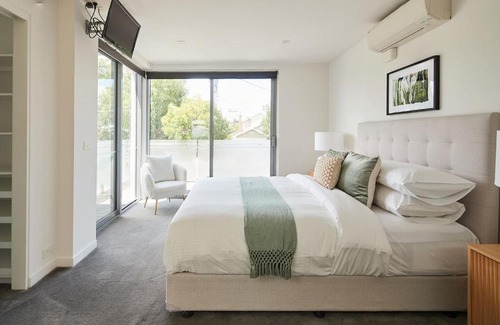 Geelong House | Swanston Sands - Sophisticated Comfort by the Beach