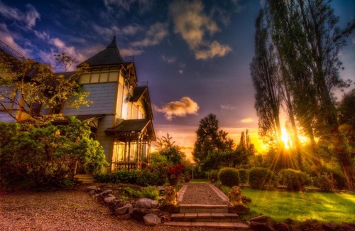 Olympia Bed & Breakfast | Elegant Swantown Inn: Spa Retreat with High Guest Ratings