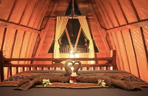 Lindung Jaya House | Relaxing Retreat at Swarga Lodge and Homestay