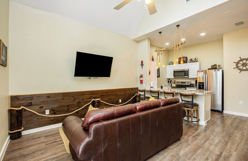 Corpus Christi House | Unforgettable Coastal Getaway at Smugglers Cove