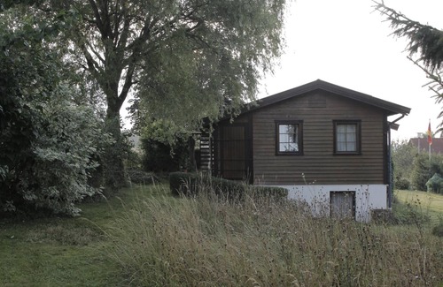 Herlinghausen House | Discover Sweden House: Idyllic Retreat by the Meadow Edge