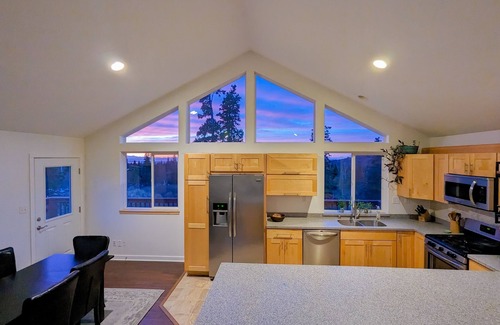 Bear Valley House | Scenic Mountain Retreat with Hot Tub & City Access